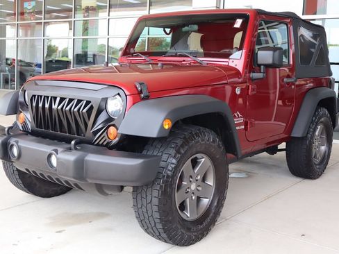 Used 2013 Jeep Wrangler Sport AWD/4WD image 3
