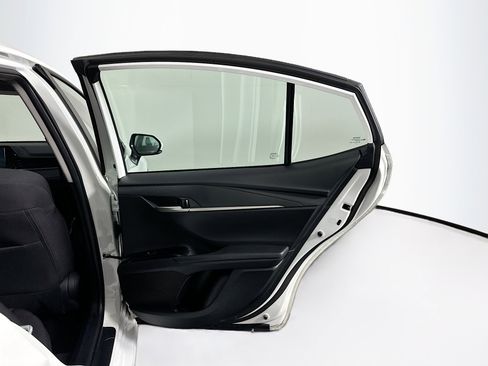 Used 2025 Toyota Camry LE image 30