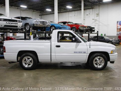 Used 1998 Dodge Ram 1500 Truck 2WD Regular Cab image 8
