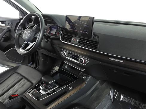 Used 2023 Audi Q5 2.0T Premium w/ Convenience Package AWD/4WD image 13