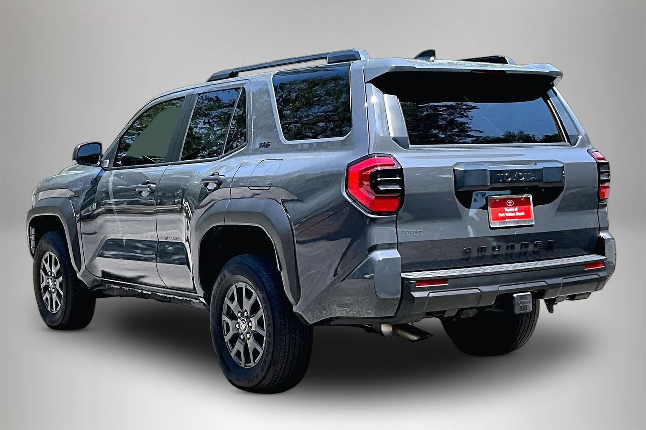 Used 2026 Toyota 4Runner SR5 RWD image 4