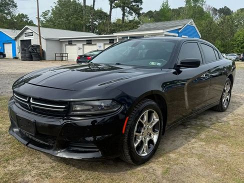Used 2015 Dodge Charger SE w/ Popular Equipment Group image 4