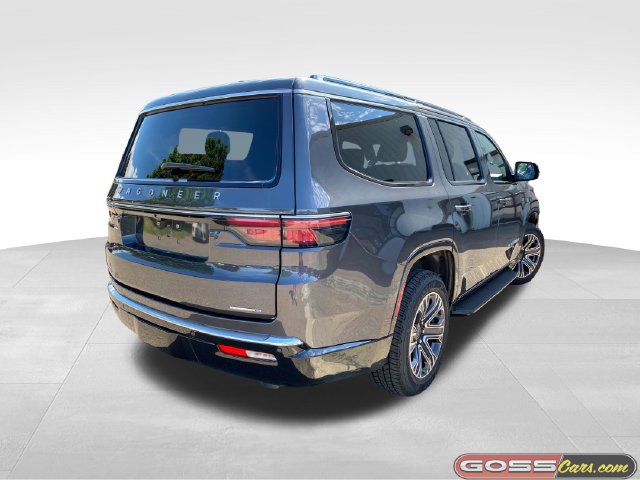 Used 2022 Jeep Wagoneer Series III AWD/4WD image 3