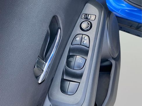 Used 2023 Nissan Kicks SV FWD image 17