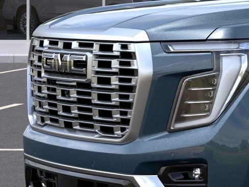New 2026 GMC Yukon Denali w/ Denali Reserve Package AWD/4WD image 37