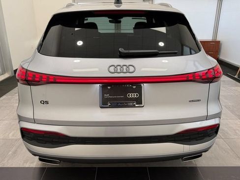 Used 2025 Audi Q5 Premium Plus AWD/4WD image 3