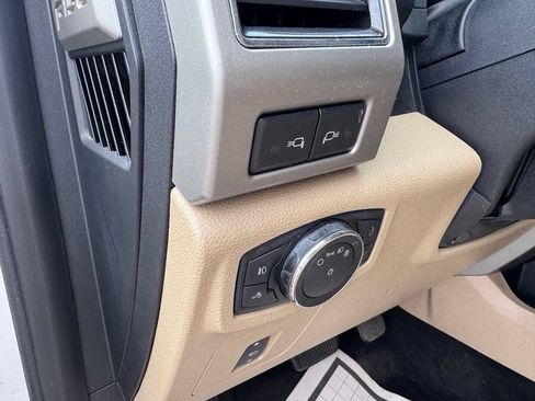 Used 2017 Ford F150 Lariat w/ Equipment Group 501A Mid RWD image 14
