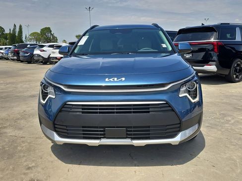New 2026 Kia Niro EX FWD image 3