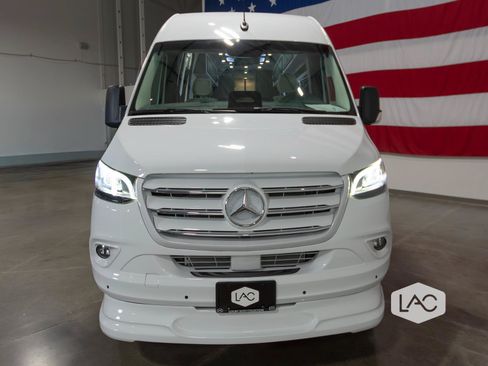 Used 2025 Mercedes-Benz Sprinter 3500 image 17