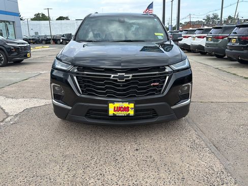 Used 2023 Chevrolet Traverse RS w/ LPO, Floor Liner Package AWD/4WD image 9