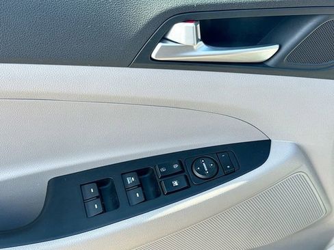 Used 2019 Hyundai Tucson SE w/ Cargo Package image 19