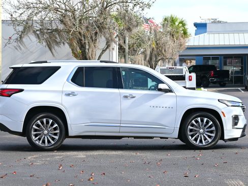 Used 2023 Chevrolet Traverse Premier image 7