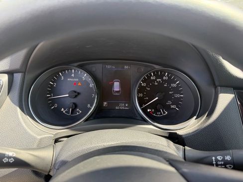 Used 2020 Nissan Rogue S image 8