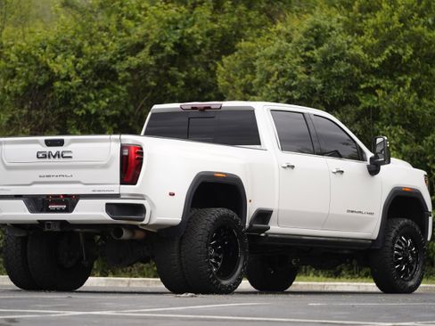 Used 2025 GMC Sierra 3500 Denali Ultimate image 45