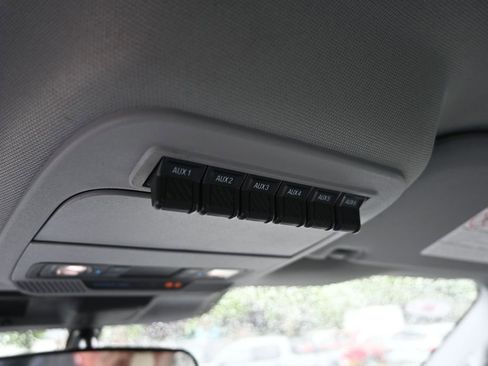 Used 2024 Ford F550 4x4 Regular Cab Super Duty image 18
