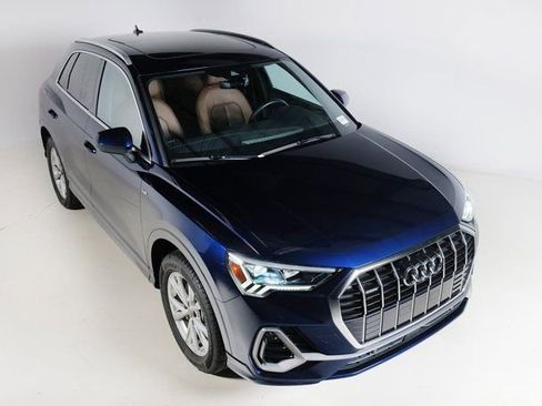 Certified 2022 Audi Q3 2.0T Premium Plus w/ Premium Plus Package image 4