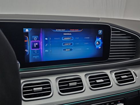 Certified 2025 Mercedes-Benz GLE 53 AMG AMG GLE 53 image 40