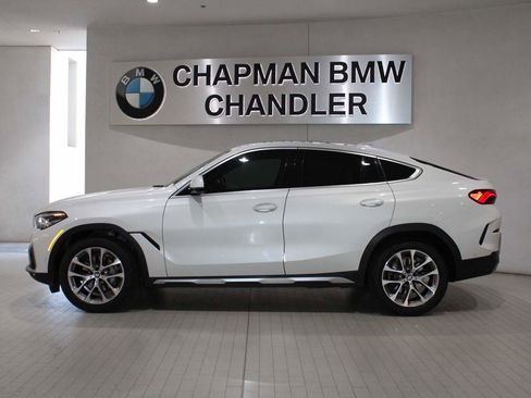 Used 2021 BMW X6 xDrive40i w/ Premium Package AWD/4WD image 3