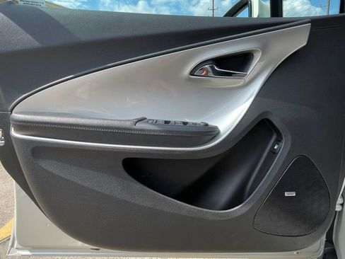 Used 2014 Chevrolet Volt Premium w/ Premium Trim Package FWD image 32