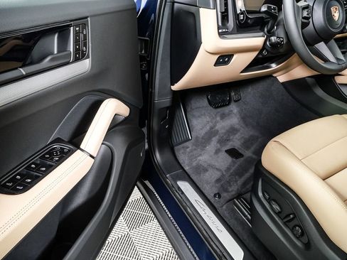 New 2026 Porsche Cayenne image 8