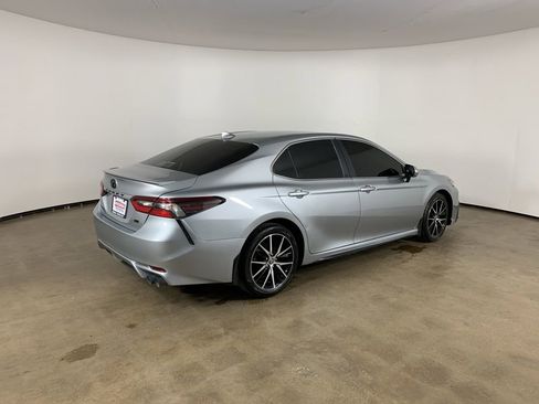 Used 2023 Toyota Camry SE w/ Convenience Package image 8