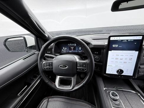 Used 2023 Ford Expedition Limited AWD/4WD image 21