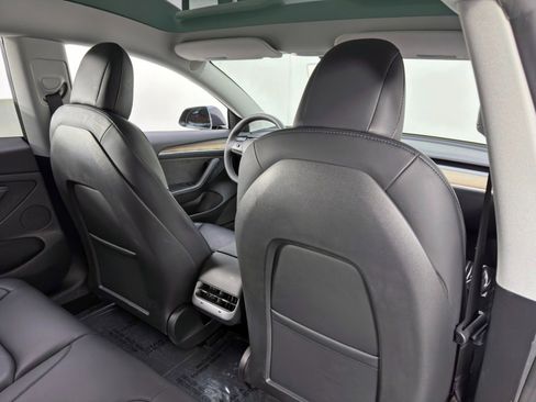 Used 2023 Tesla Model 3 Standard Range image 34