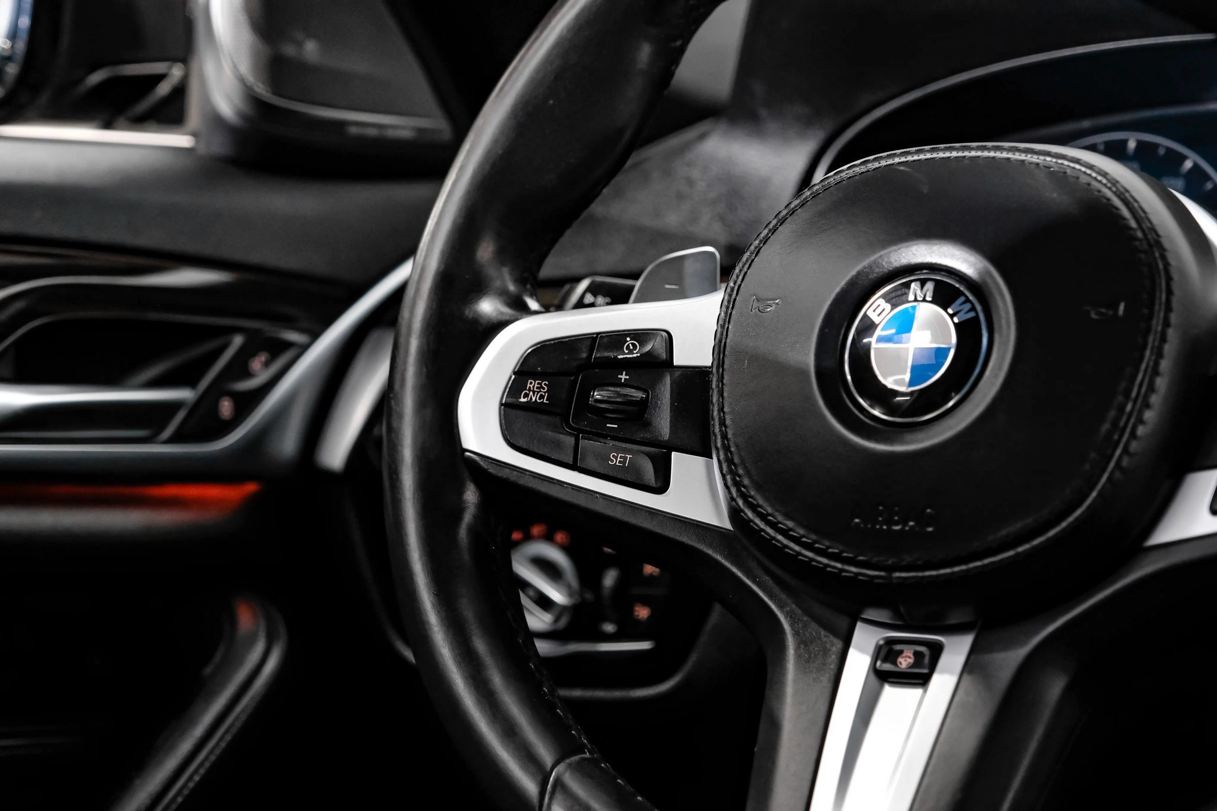 Used 2019 BMW 540i w/ M Sport Package RWD image 28