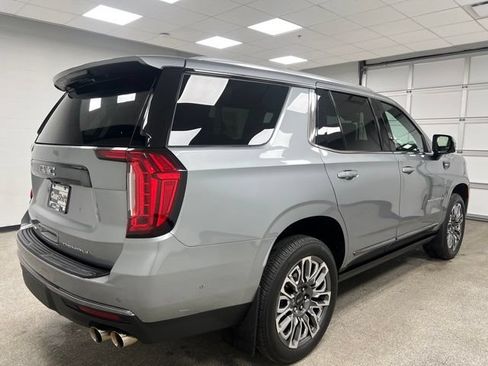 Used 2024 GMC Yukon Denali Ultimate AWD/4WD image 11