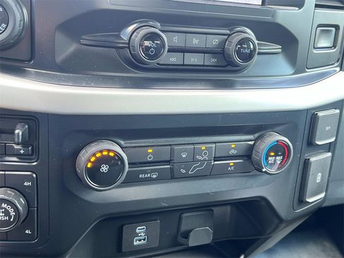 Used 2022 Ford F150 XLT w/ XTR Package image 19