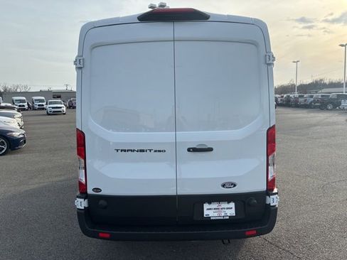 New 2026 Ford Transit 250 148 Medium Roof w/ Load Area Protection Package RWD image 5