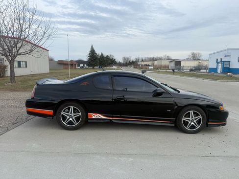 Used 2005 Chevrolet Monte Carlo SS image 3