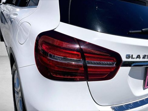 Used 2020 Mercedes-Benz GLA 250 image 30
