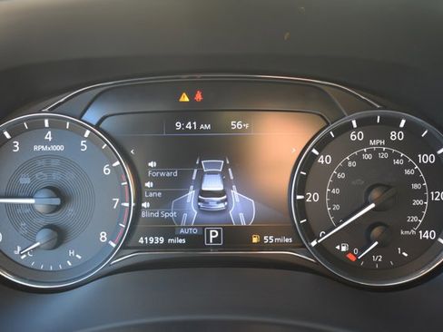 Used 2024 INFINITI QX80 Luxe image 25