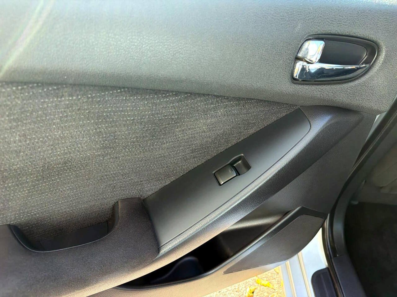 Used 2012 Nissan Altima 2.5 S FWD image 10