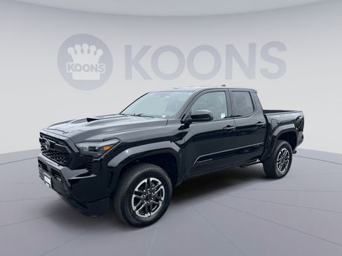 Used 2025 Toyota Tacoma TRD Sport AWD/4WD image 1
