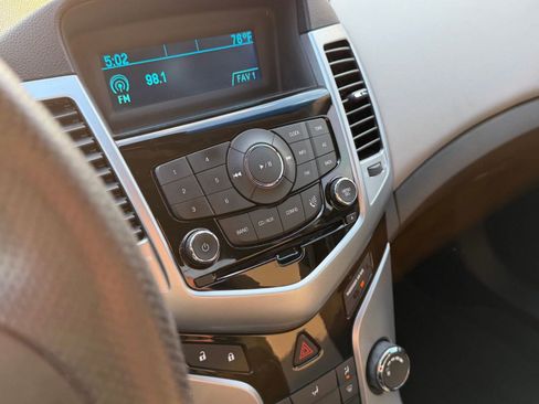 Used 2012 Chevrolet Cruze LS image 16