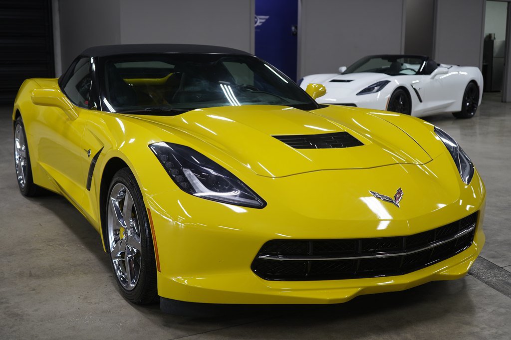 Used 2015 Chevrolet Corvette Stingray Convertible w/ 3LT Preferred Equipment Group RWD image 13