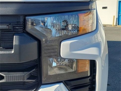 Certified 2022 Chevrolet Silverado 1500 Custom image 9