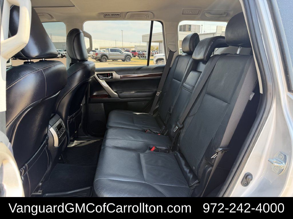 Used 2018 Lexus GX 460 Premium w/ Premium Package AWD/4WD image 33