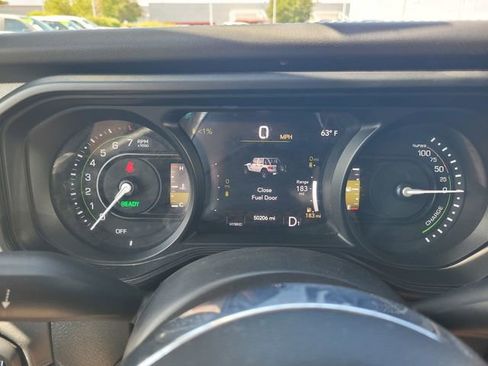 Used 2024 Jeep Wrangler Unlimited Sahara AWD/4WD image 29