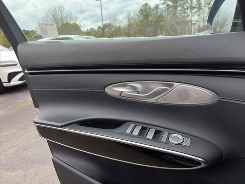 Used 2025 Genesis GV70 2.5T image 12