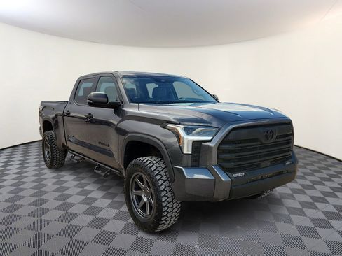 Used 2023 Toyota Tundra SR5 w/ SR5 Convenience Package AWD/4WD image 6