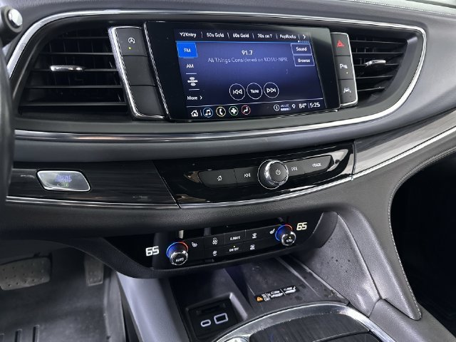 Used 2023 Buick Enclave Essence FWD image 13