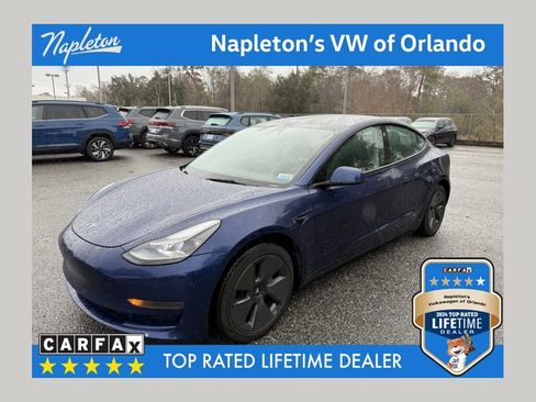 Used 2023 Tesla Model 3 Standard Range image 1