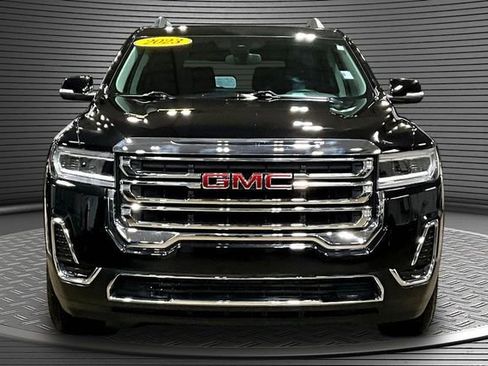 Used 2023 GMC Acadia SLE w/ Driver Convenience Package FWD image 2