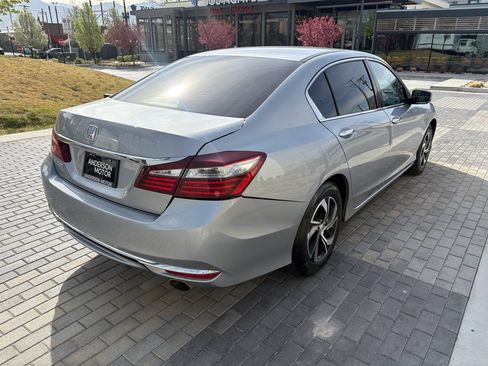 Used 2017 Honda Accord LX image 8