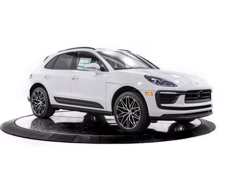 Certified 2026 Porsche Macan AWD/4WD image 9