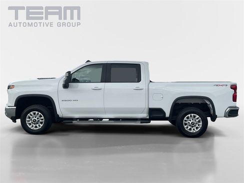 Used 2024 Chevrolet Silverado 2500 LT image 4