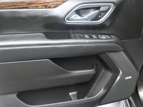 Used 2021 Chevrolet Suburban Premier w/ Premium Package image 14